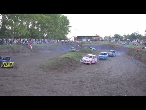 Ismét öszecsapnak a roncsautók