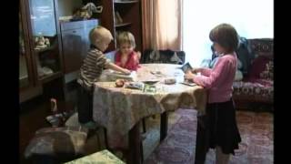 Отец-одиночка Василий Захватов воспитывает троих малолетних детей