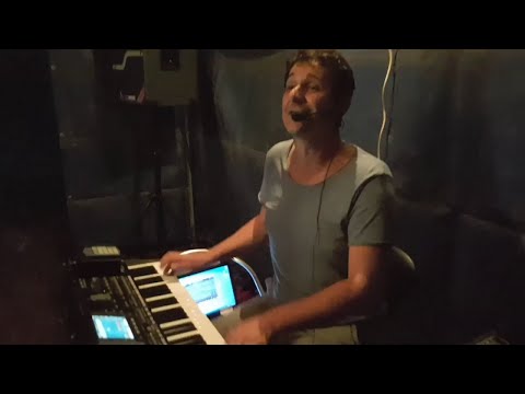 Sasa Jelic - Zgodna, a sama (Uzivo)