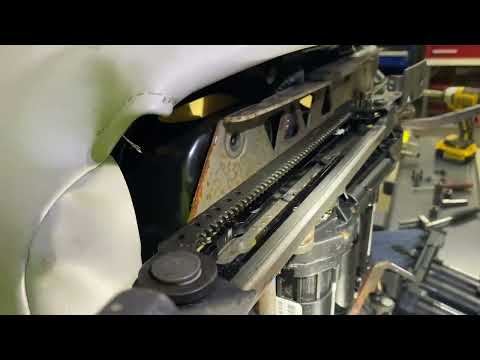 2004 Lincoln Town Car (Crown Vic/Panther love) driver’s seat motor replacement