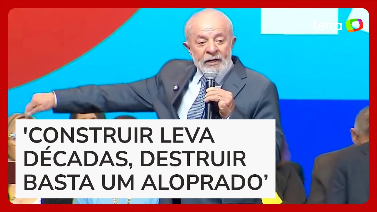 'Um aloprado destrói em 4 anos o que a gente fez em 20', diz Lula em evento da educação