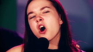 Journeys | The Regrettes - &quot;Come Through&quot; (JOURNEYS LIVE EXCLUSIVE)