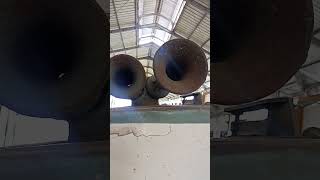 Download lagu Suara klakson kereta api dari jarak sangat dekat keras banget. mp3 Download lagu Suara klakson kereta api dari jarak sangat dekat keras banget. mp3