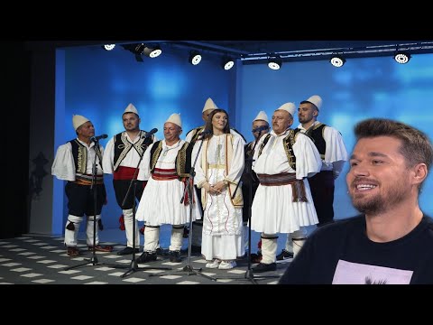 Versioni ndryshe/ Kënga "Një ëndërr" e Alban Skënderaj e kënduar labçe - Më lër të flas