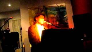 David Ford - Nobody Tells Me What To Do (live)