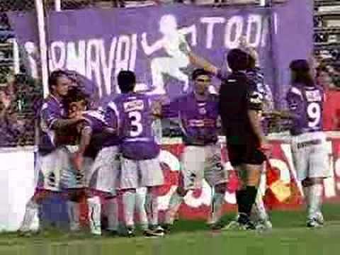 Festejo del gol de Otta