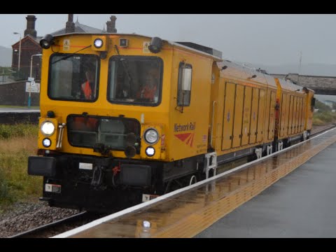 #399: Network Rail DR79273 & DR79263 passes Abergele and Pensarn (21/08/14)