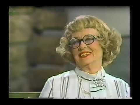 Dinah Shore--Bette Davis, All in the Family cast, Jean Stapleton sings, 1978 TV