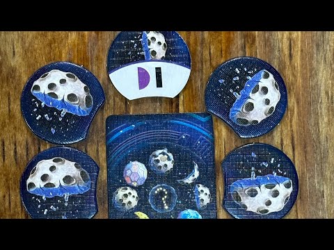 Half Moons in Cosmic Encounter