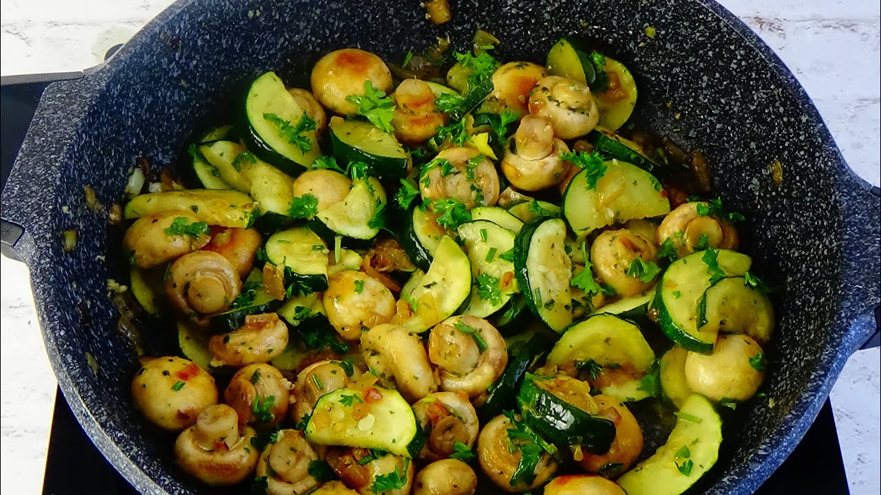 ZUCCHINI-PILZ-PFANNE - Einfache Rezepte