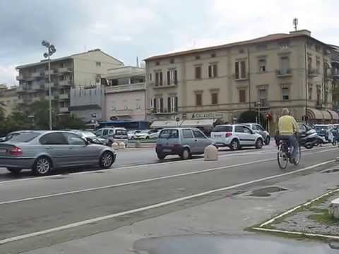 Viareggio lungomare piazza Mazzini pista ciclabile 2014 08 03 12 23 23