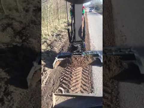 Godet niveleur GR1500 Steelwrist - rouleau de nivellement 1.5m de large - Attache rapide S40/S45/S50_1