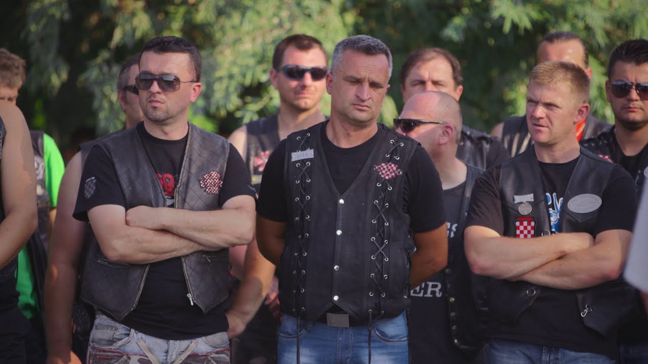 Among wolves - Trailer | 4K-UHD