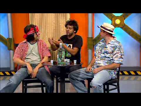 Risas en Combo  Abreu's Pub  Divididos por una mujer   WAPA tv