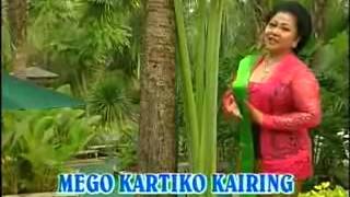 Download lagu yen ing tawang ono lintang Waljinah mp3