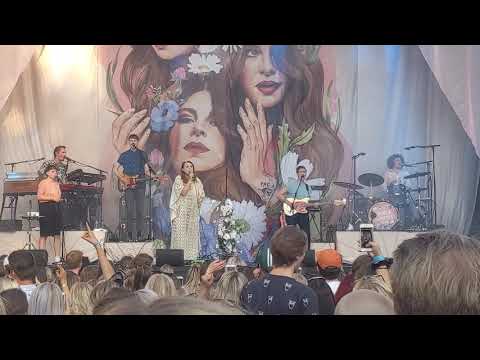 Linnea Henriksson - Lyckligare nu (Live Hugo Parkfestival 2019)
