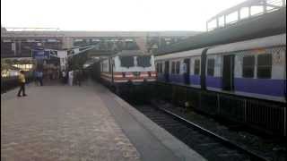 preview picture of video 'IRFCA] 12951 Mumbai - New Delhi Rajdhani skipping Andheri!!'