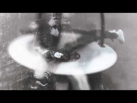 Andrea Lundquist - Varannan vecka (Lyrik video)