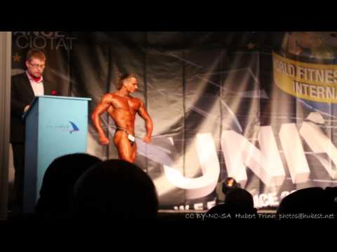 WFF Universe 2015 - Men Performance (Free posing, 1/4)