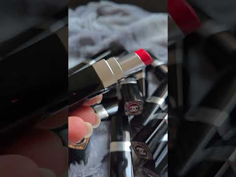 Chanel Rouge Coco Bloom губная помада с эффектом увлажнения, интенсивного цвета и стойкостью. - фото 6 - id-p2389589479