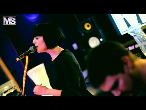 MON STUDIO live cover sessions #22 - SIA (Soon we'll be found)