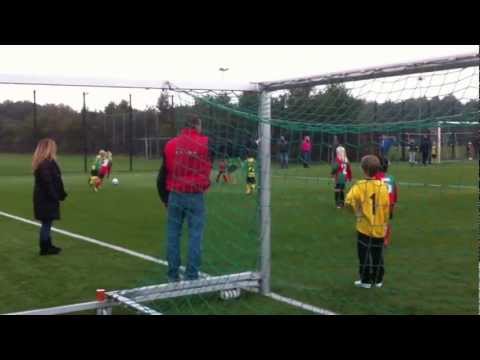 bekerwedstrijd Zuidvogels huizen doelpunt chris 20-10-12