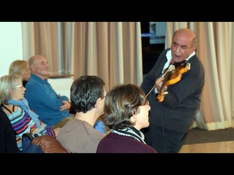 Schmitto Kling Geige, Hot Club The Zigan Trio