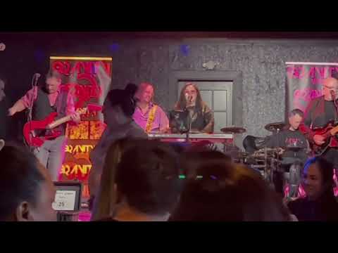 Gravity Junky - Valentine's Day at Peppermoon part 1