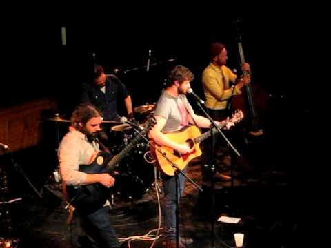 Dan Mangan Performing "The Indie Queens Are Waiting"