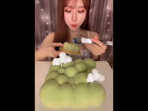 Mousse Cake Eating Mukbang