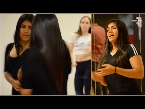 Stefanny Moreno Stage Salsa Cali Style