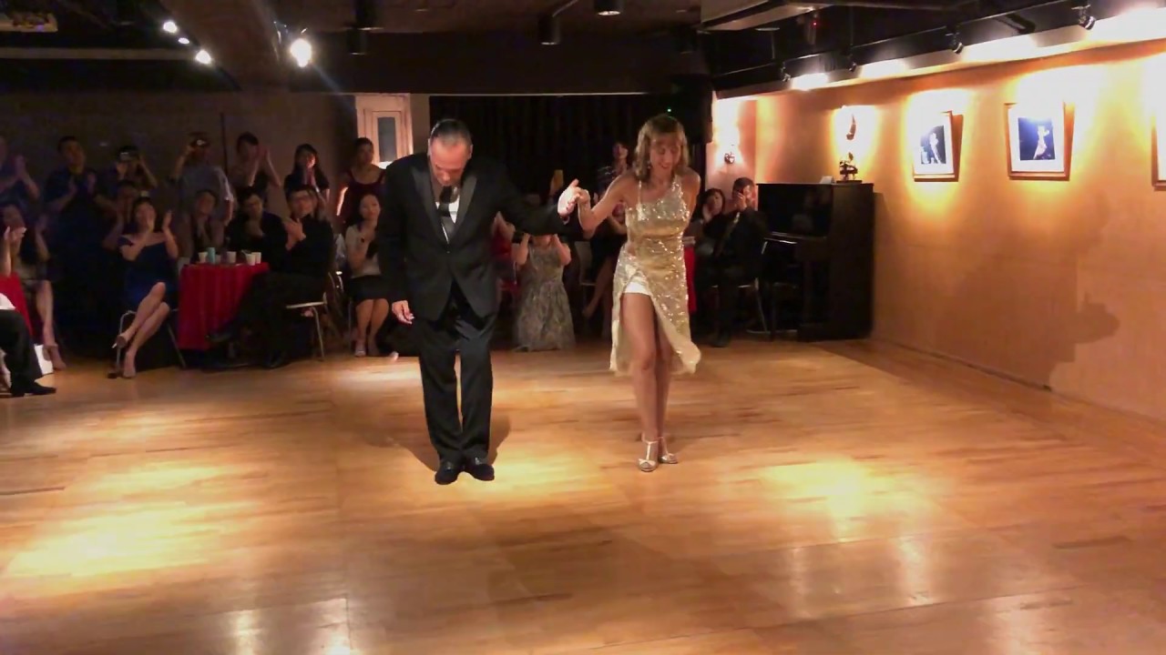 Video thumbnail for "Pancho" Martínez Pey & Lorena Ermocida - "Qué tiempo aquel"