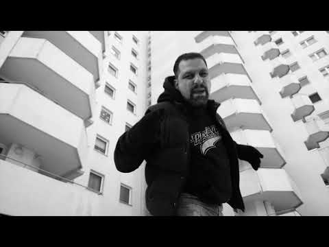 P.M.B. feat. Bacapon - Für die Familie