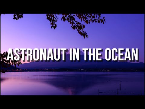 Masked Wolf - Astronaut In The Ocean (Lyrics)