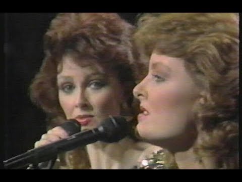 The Sweetest Gift (A Mother's Smile) - The Judds - Live
