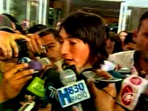 Hinchas toreros reciben a Lugüercio en Guayaquil