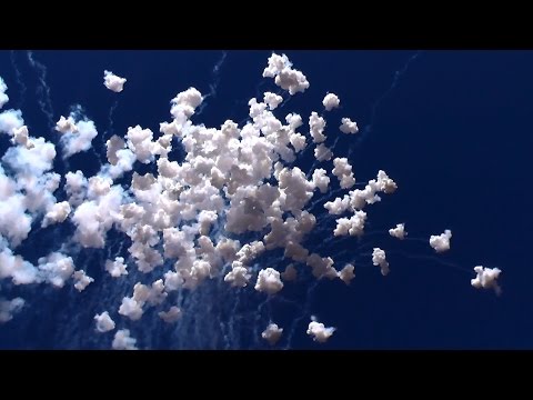 Cangas 2016 | Tirada de Barrenos - VERY BIG Rockets !!! - Peña L'Andolina