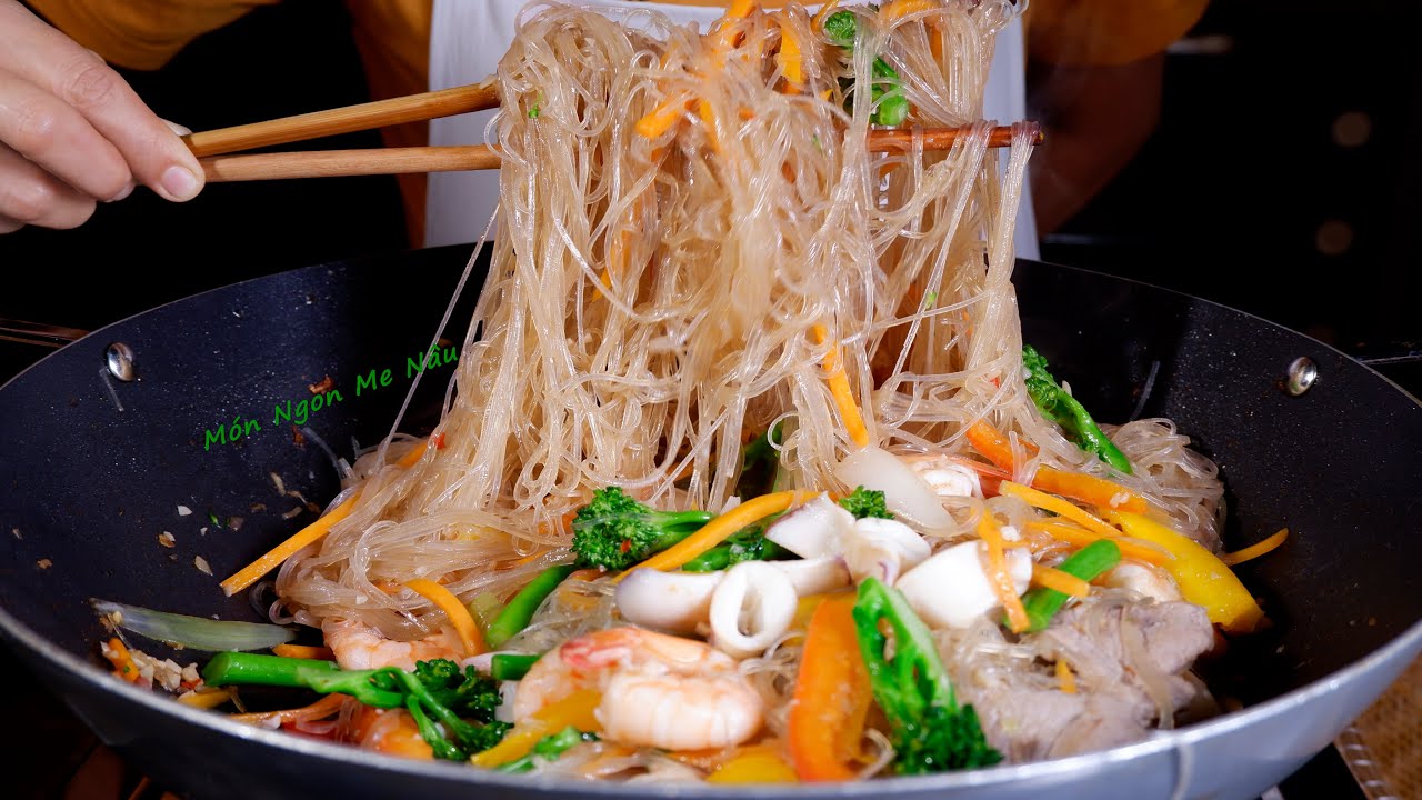 Măng Khô Xào Miến