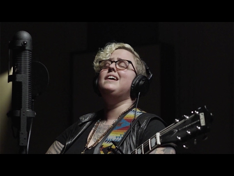 OneMic Series - LYNX & the Servants of Song - Tides & Gravity