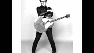 Elvis Costello - I Stand Accussed