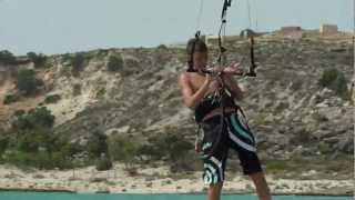 preview picture of video 'Sander og René Kitesurfing på Kreta Elafonisis 2011'