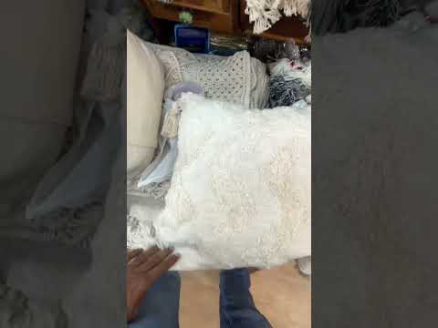 Cotton handloom cushion cover, size: 18 x 18 inches