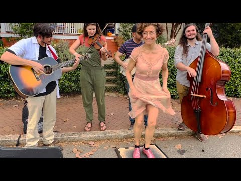 Ol Granny Moonshine buck dancing East Tennessee Blues ft The Yellow Dandies @ Chomp n Stomp 2022