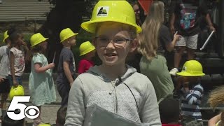 Watch excited kindergartners learn about heavy machinery