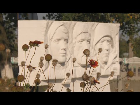 Как жители Гомельщины благоустраивают захоронения периода ВОВ видео