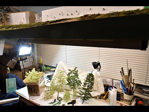 Analyzing The Ultra Realistic Model Tree | River Road - Vlog #60