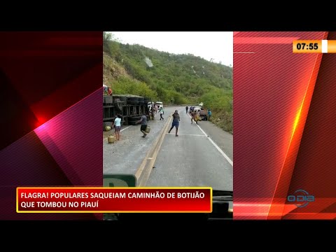 Populares saqueiam caminhão de botijão de gás que tombou em São João da Fronteira 12 02 2021