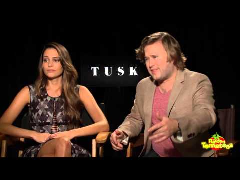 Kevin Smith & Cast of Tusk Tell Us Who Michael Parks REALLY IS
