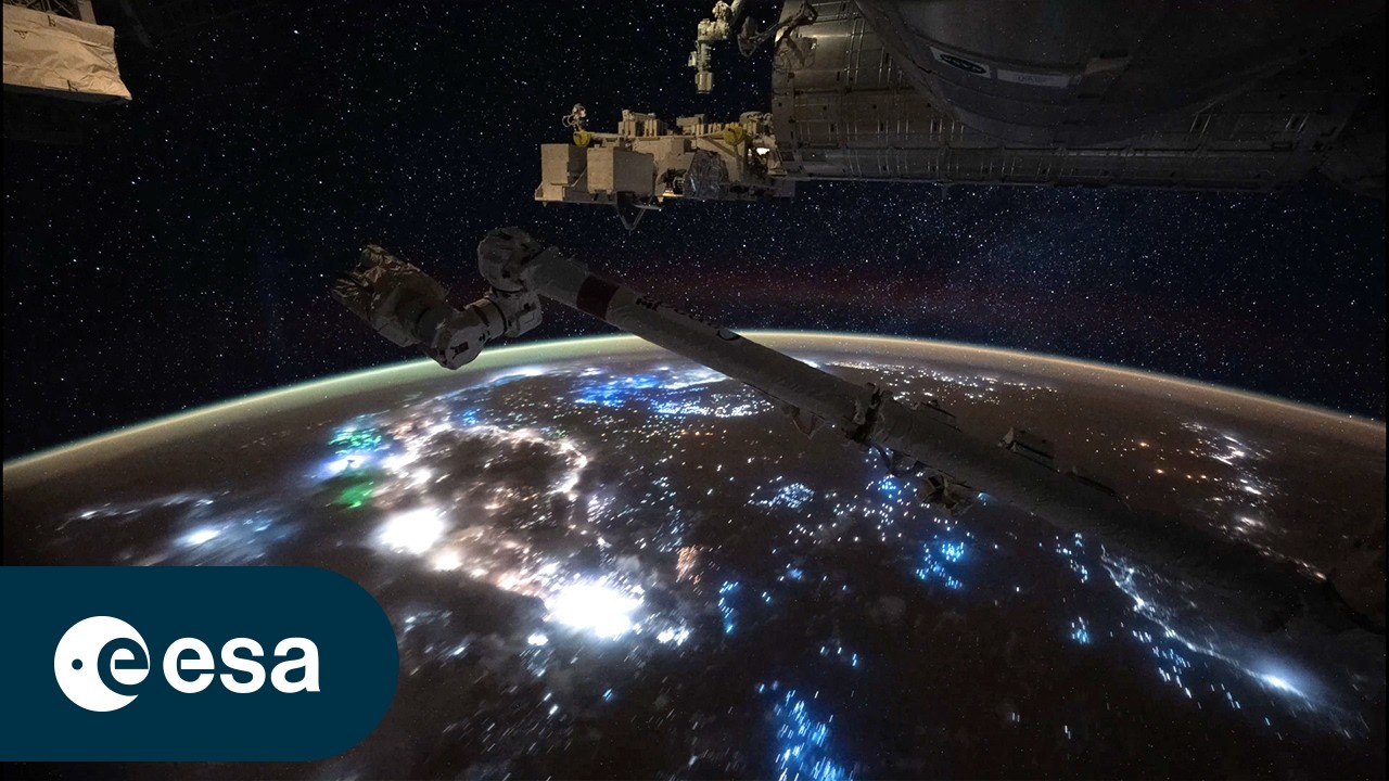 Earth views at night during the Lyrids meteor shower - εpsilon mission