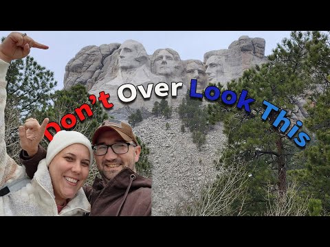Winter is the perfect time to visit Mount Rushmore. No Crowd's, Snow, Bison Chilli